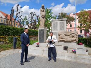 Veřejné čtení jmen obětí holocaustu Jom ha-šoa 2024
